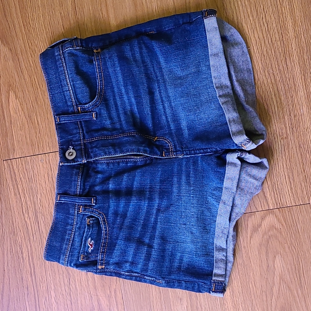 Hollister cuffed jean shorts side 26